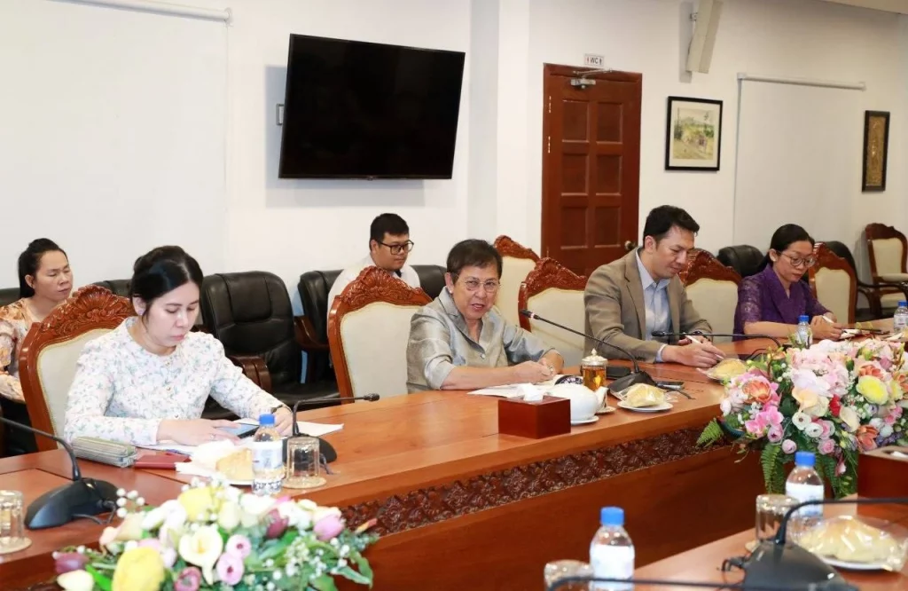 Her Excellency the Minister Receives the President of the Intellectual Property Association of Cambodia (IPAC) and Members of the New Mandate Council