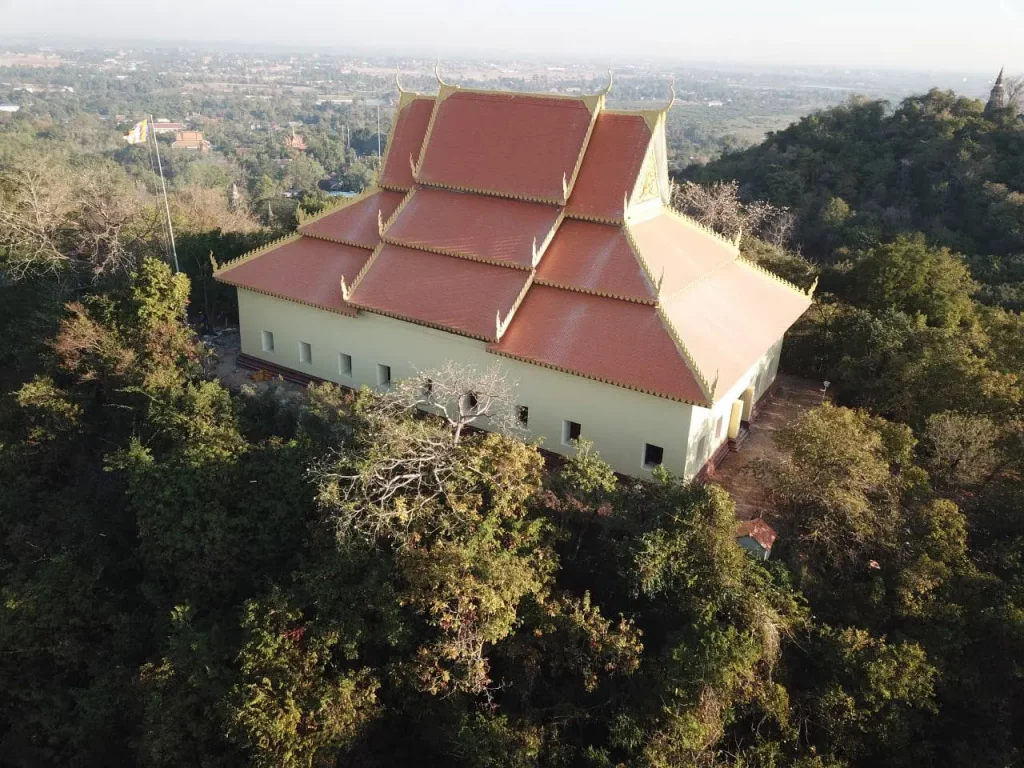 The Ministry of Culture and Fine Arts would like to inform the public that the Vihara and the Attharasa Buddha Statue located in Phnum village, Phsar Daek commune, Ponhea Lueu district, Kandal province temporarily open its doors for public viewing for a period of two weeks, from April 13 to 27, 2026