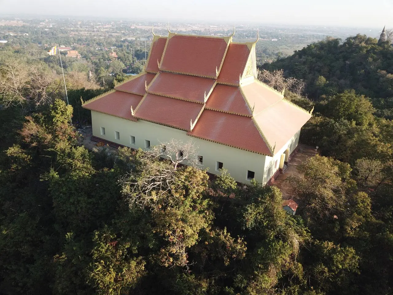 The Ministry of Culture and Fine Arts would like to inform the public that the Vihara and the Attharasa Buddha Statue located in Phnum village, Phsar Daek commune, Ponhea Lueu district, Kandal province temporarily open its doors for public viewing for a period of two weeks, from April 13 to 27, 2026