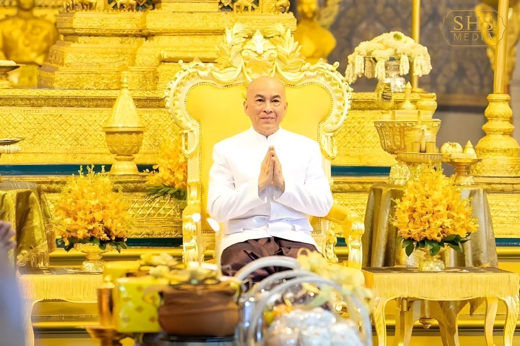 សារលិខិតថ្វាយព្រះពរ របស់លោកជំទាវបណ្ឌិតសភាចារ្យ ភឿង សកុណា រដ្ឋមន្ត្រី ព្រមទាំងថ្នាក់ដឹកនាំ និងមន្ត្រីរាជការទាំងអស់នៃក្រសួងវប្បធម៌និងវិចិត្រសិល្បៈ សូមក្រាបបង្គំទូលថ្វាយ ព្រះករុណាព្រះបាទសម្តេចព្រះបរមនាថ នរោត្តម សីហមុនី ព្រះមហាក្សត្រ នៃព្រះរាជាណាចក្រកម្ពុជា