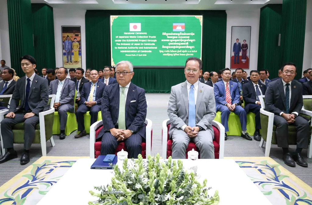 The Government of Japan Provides a Garbage Truck to the Preah Vihear National Authority to Support Environmental Preservation at the Koh Ker World Heritage Site
