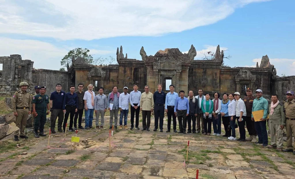 EU Ambassador Calls for Ceasefire and Peaceful Resolution Following Inspection of Preah Vihear Temple Damage