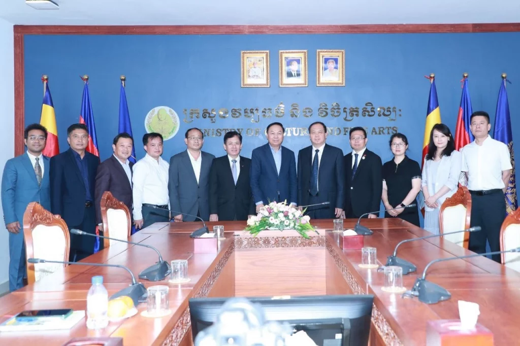 H.E. Hab Touch, Standing Secretary of State, Receives Prof. Dr. Shi Yinguo, Party Secretary of Laiwu Vocational Technical College