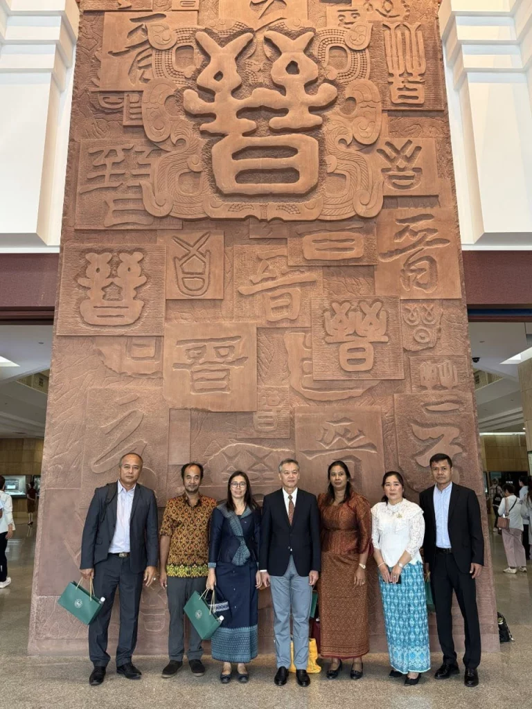 Senior Official from the Cambodian Ministry of Culture and Fine Arts Attends the Preparation of the Khmer Antiquities Exhibition under the Theme “Angkor and the Art of Ancient Khmer” at the Shanxi Museum, China
