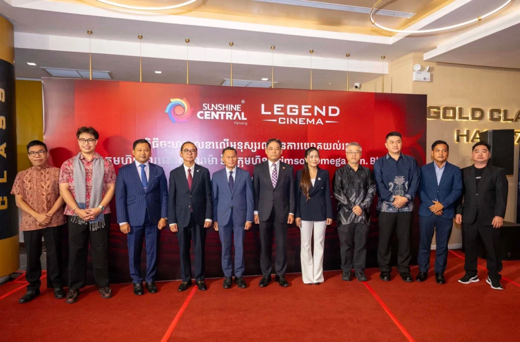 His Excellency Ek Buntha, high representative of Her Excellency Dr. Phoeurng Sackona, Minister of Culture and Fine Arts, attends the Memorandum of Understanding (MOU) signing ceremony between Cambodia’s Legend Cinema and Malaysia’s Crimson Omega Sdn. Bhd. regarding the establishment of Legend Cinema in Penang, Malaysia.