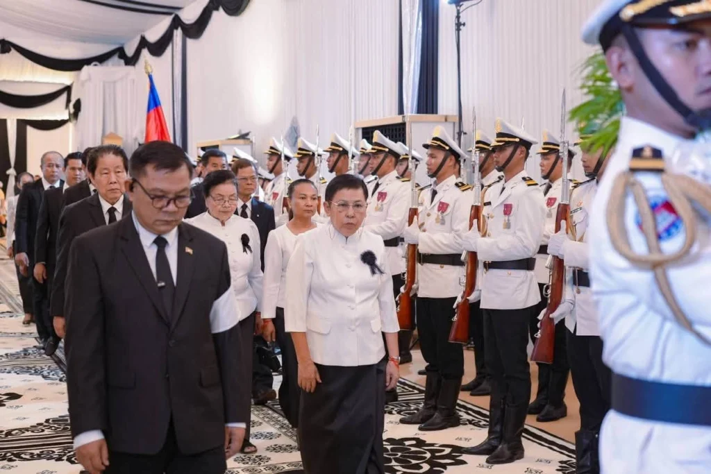 Her Excellency Academician Minister Phoeurng Sackona Leads Delegation to Pay Condolences and Respects to Late His Excellency Academician Chan Sarun