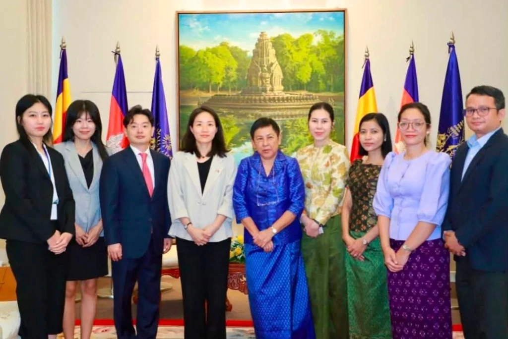 Her Excellency Academician Minister Receives Ms. Her Insun, Deputy Chief of Mission of Embassy of Republic of Korea to Cambodia