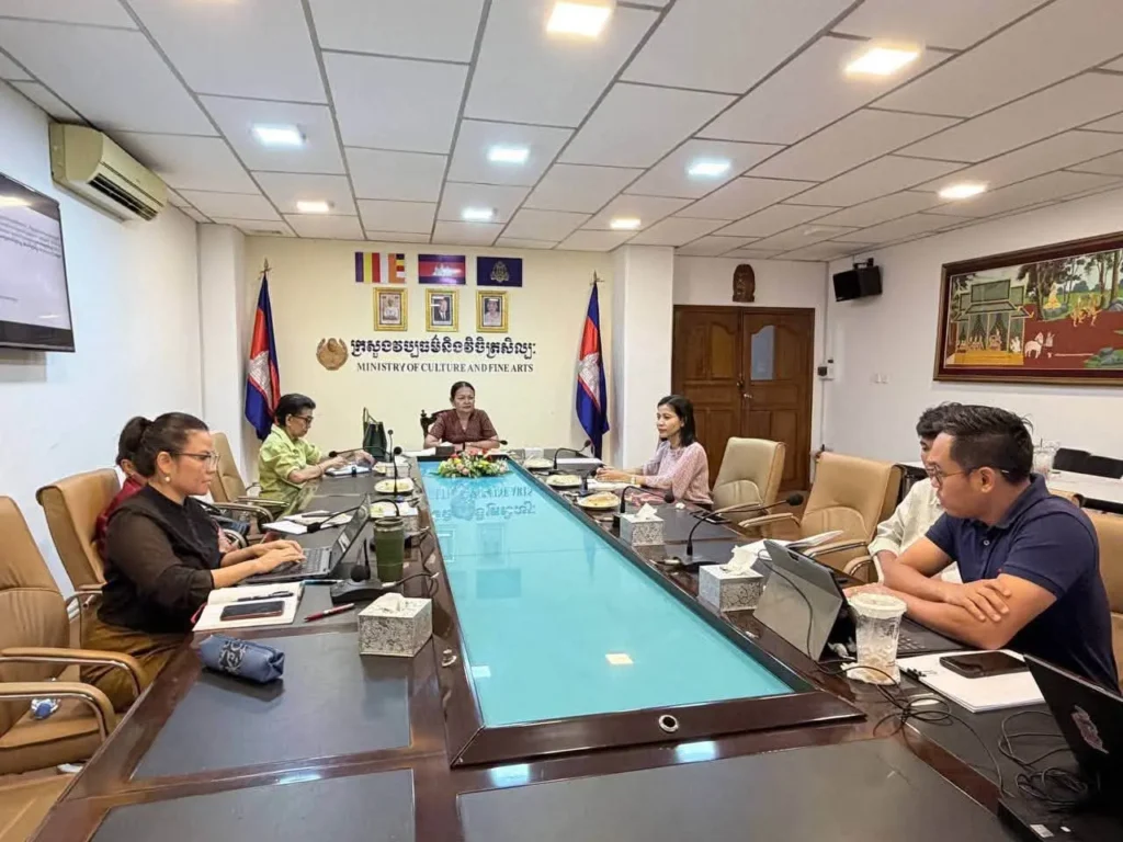 Her Excellency Longdy Sannara Leads Meeting to Prepare Orientation Workshop on Khmer Sbai Usage in Traditional Customs and Weddings