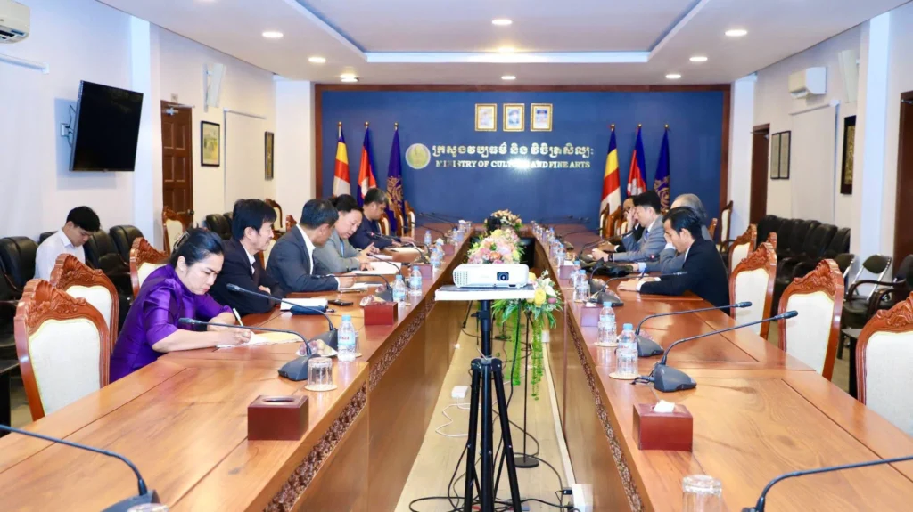 His Excellency Hab Touch, Permanent Secretary of State, Receives His Excellency Takahashi Fumiaki, President of the Japan-Cambodia Association