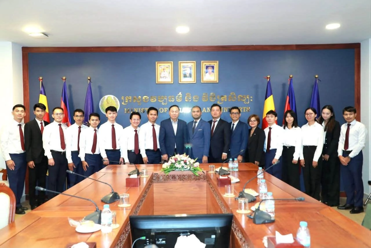His Excellency Hab Touch Receives Dr. Nhil Ratana, President of Soviet and Russian Alumni Association of Cambodia