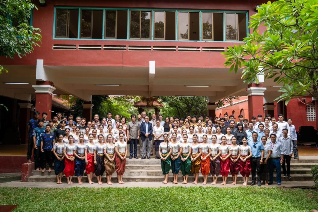 His Excellency Vongsey Vissoth, Permanent Deputy Prime Minister, Accompanied by Her Excellency Academician Phoeurng Sackona, Inspects Rehearsals for Upcoming International Conference