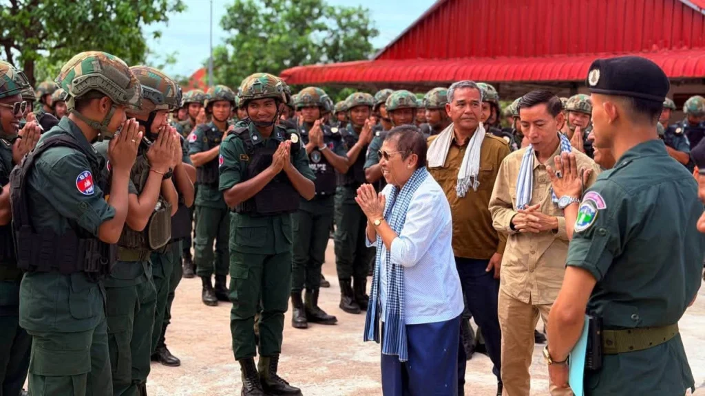 Ministry of Culture and Fine Arts Delegation Visits and Delivers Foodstuffs to Border Police Battalions No. 795 in Preah Vihear and No. 905 in Oddar Meanchey