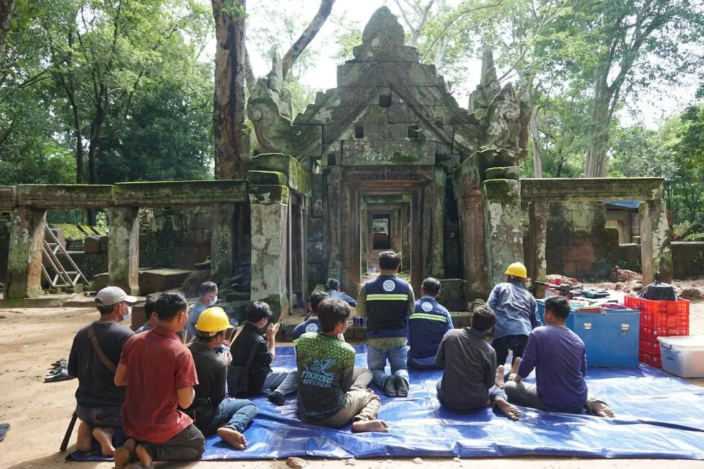 National Authority for Preah Vihear Continues Conservation and Restoration Work on Prasat Krachap in the Koh Ker Resort Site