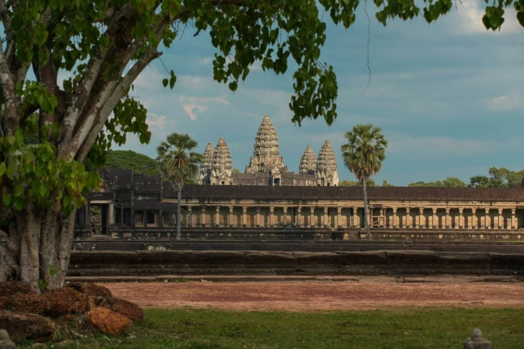 Top Photo Spots: Two Essential Angkor Wat Moat Locations Tourists Should Not Miss