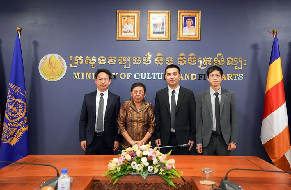 Cambodia, Chinese Firm Explore Cultural Cooperation Projects