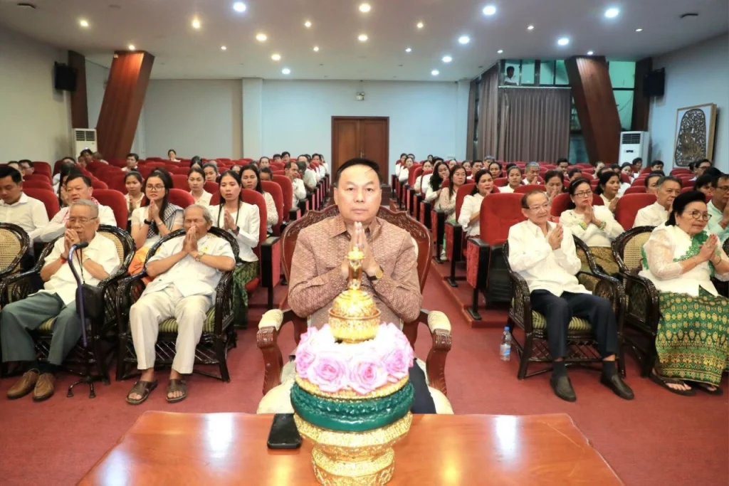 ពិធីសូត្រមន្តចម្រើនព្រះបរិត្តប្រសិទ្ធពរជ័យ សិរីជ័យមង្គល ជូនថ្នាក់ដឹកនាំ និងបុគ្គលិកមន្ត្រីរាជការ នៃក្រសួងវប្បធម៌និងវិចិត្រសិល្បៈ នាឱកាសបុណ្យចូលឆ្នាំថ្មី ប្រពៃណីជាតិខ្មែរ ឆ្នាំមមី អដ្ឋស័ក ពុទ្ធសករាជ ២៥៧០