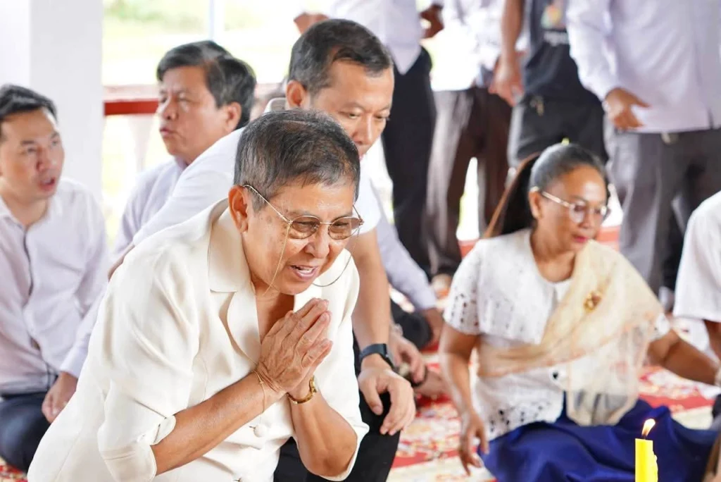Her Excellency Academician Minister presides over a prayer and Bangskol memorial service to dedicate merits to the souls of victims killed during the Khmer Rouge regime at Tuol Pore Chrey.